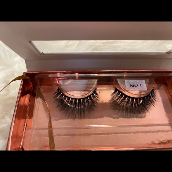 Lashes - Picture 14 of 16